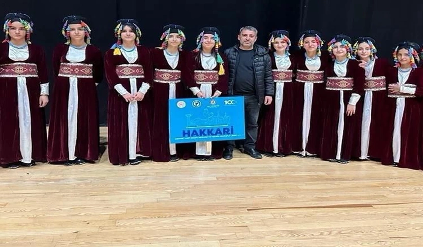 Hakkari Halk Oyunları Türkiye Şampiyonası’nda dereceye girdi
