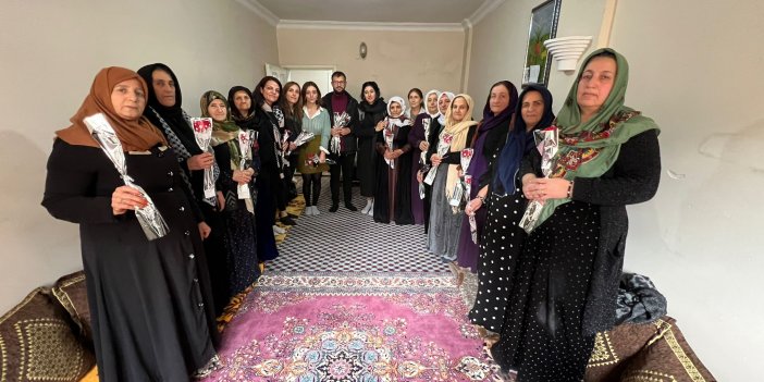 İHD Hakkari Şubesi, Barış Anneleri'ni ziyaret etti