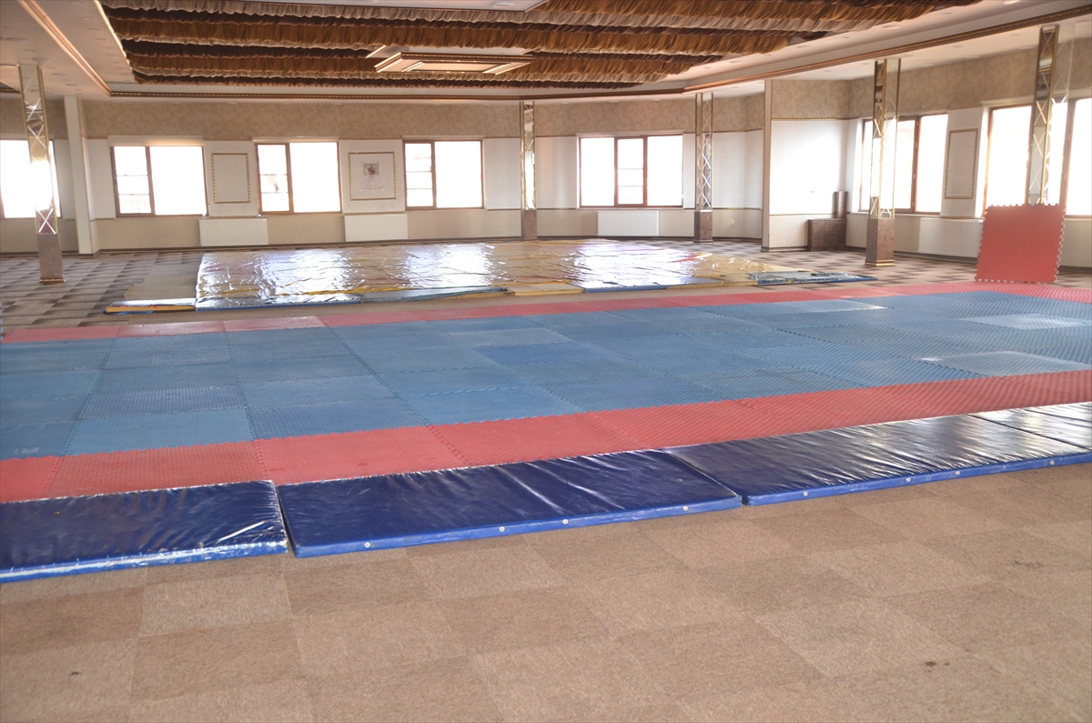 Yüksekova'da spor salonu ve etüt merkezlerinin sayısı artırılıyor