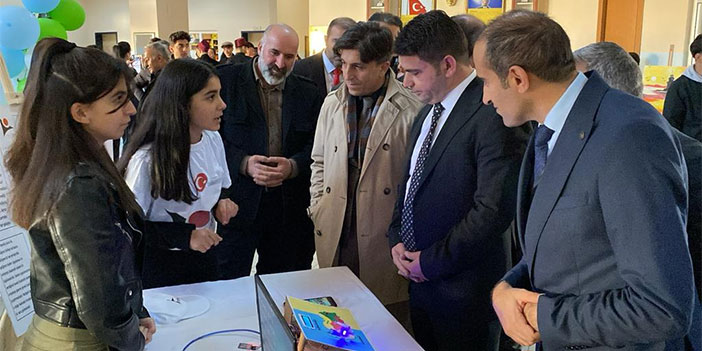 Hakkari’de Bilim Fuarı Heyecanı