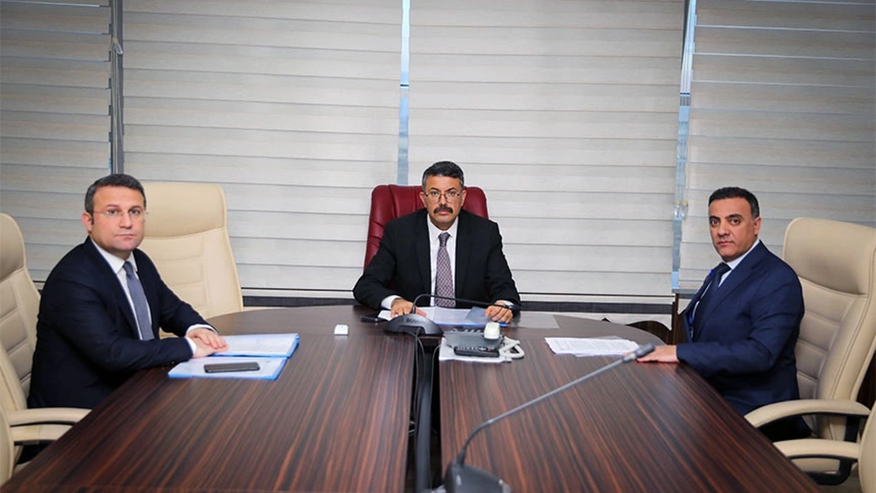 Vali Çelik Selahaddin Eyyubi Havalimanı’nı ziyaret etti