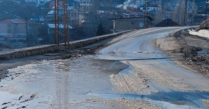 Hakkari Bağlar mahallesinin çamur isyanı!