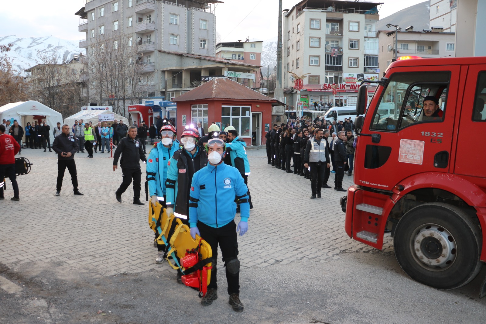 Hakkari'de deprem ve yangın tatbikatı yapıldı