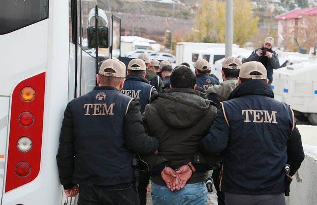 Hakkari'de 8 kişi gözaltına alındı!