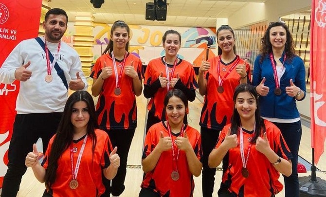 Hakkari Spor Lisesi bowling'te dereceye girdi