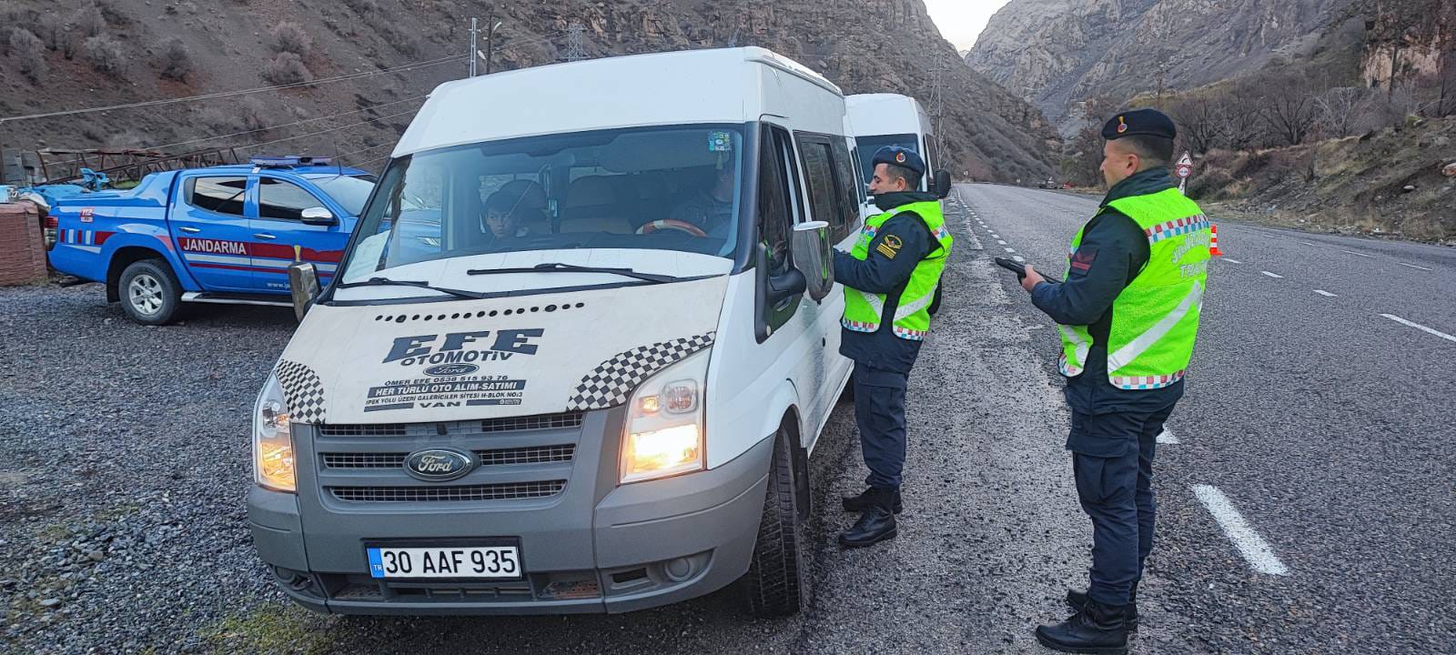 Hakkari Jandarmadan Trafik Denetimi