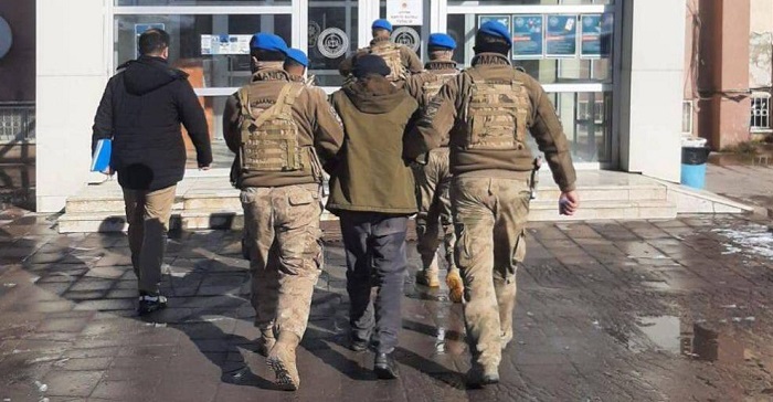 Hakkari'de 2 kişi tutuklandı