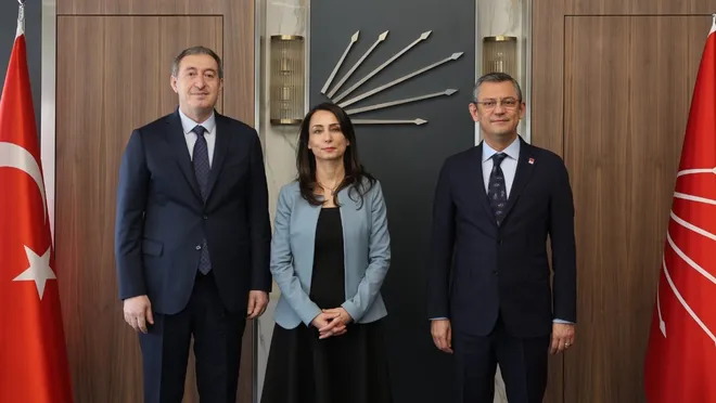 CHP ve DEM arasında iş birliği kapıları açıldı