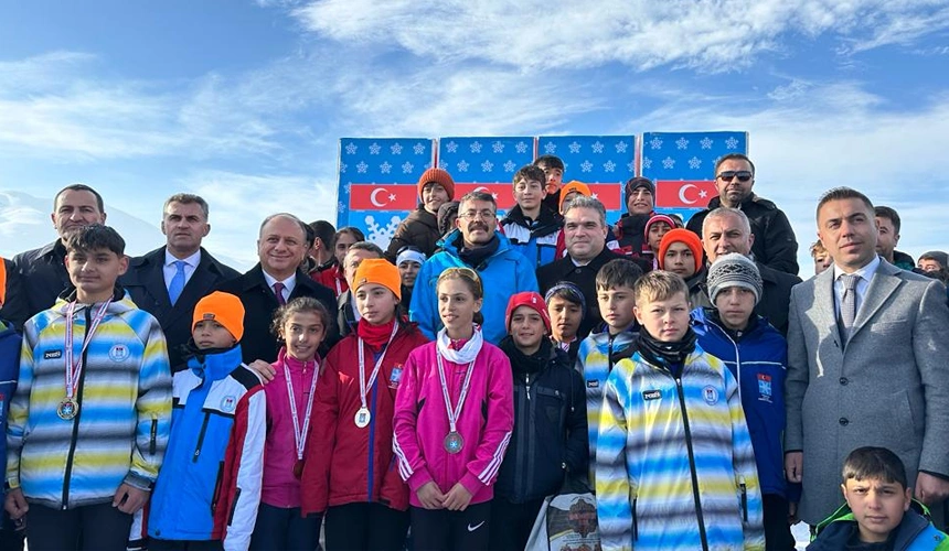 Yüksekova, Türkiye kayaklı eleme yarışmasına ev sahipliği yaptı