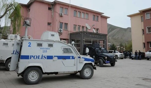 Hakkari'de gözaltına alınan 19 kişi tutuklandı