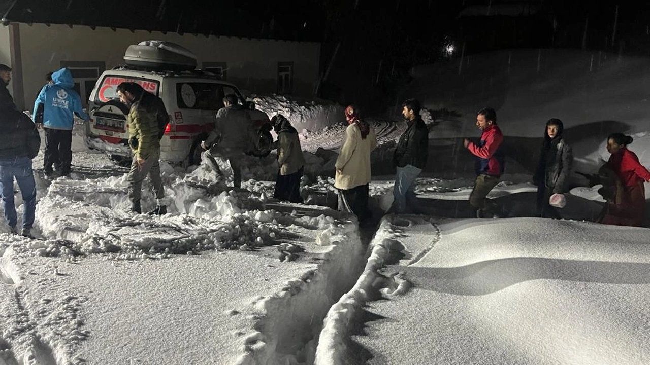 Hipertansiyon hastası kadının imdadına ekipler yetişti