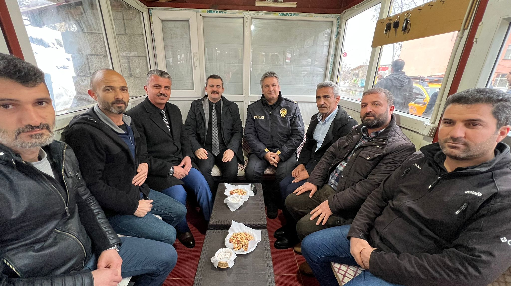 Kaymakam Kumcu, Çukurca’daki taksicileri ziyaret etti