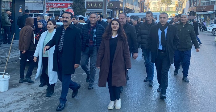 Dem Parti adaylarından esnaf ziyareti