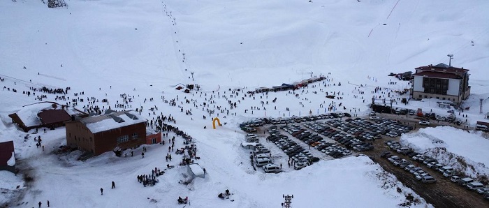 Hakkari'deki kar festivali düzenlendi
