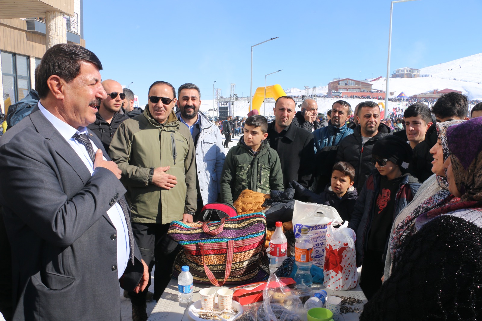 Kar festivalinde Başkan adayı Ölmez’e yoğun ilgi!