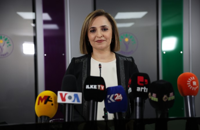 DEM Parti 14 kentin adaylarını açıkladı: Ankara'da Kışanak ve Türkdoğan