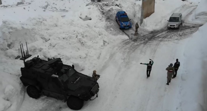 Hakkari'de külçe altın operasyonu