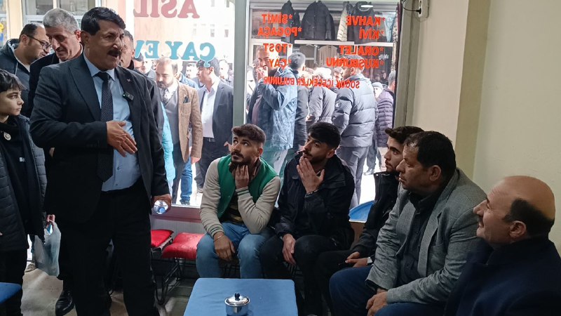 AK Parti Hakkari Belediye Başkan adayı İsmet Ölmez'den esnaf ziyareti