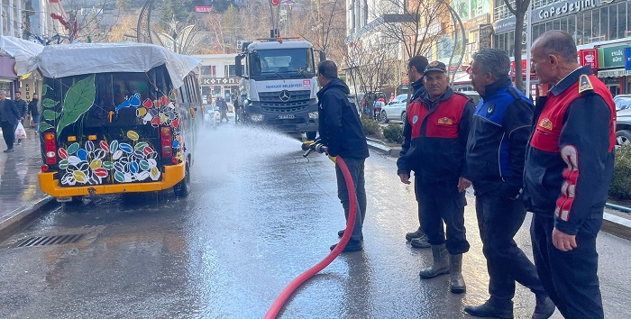 Hakkari Belediyesinden Bahar Temizliği