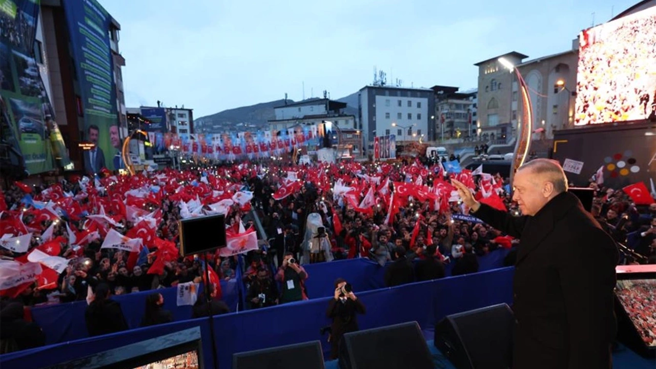 Cumhurbaşkanı Erdoğan Hakkari'de vatandaşlara seslendi