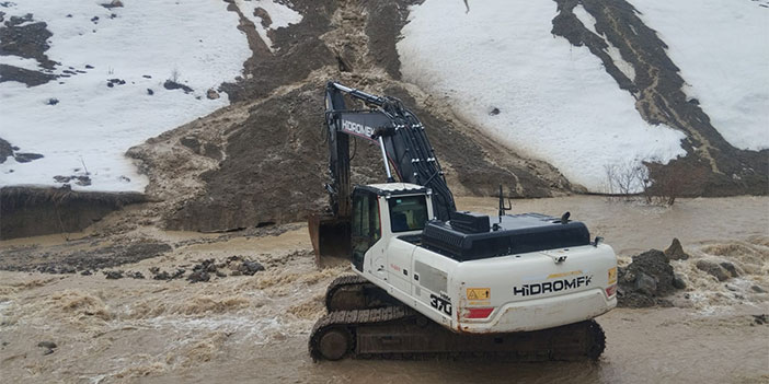 Hakkari İl Özel İdaresi ekipleri teyakkuzda