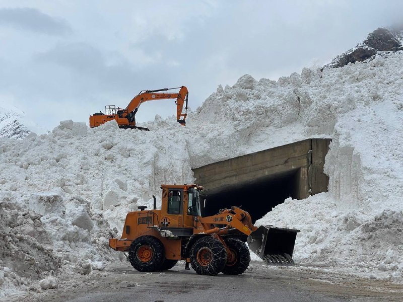 Çukurca yolundaki çığ tünelleri hayat kurtarıyor