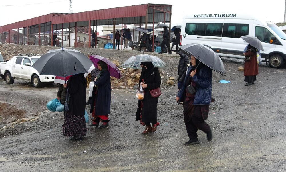 Derecik’teki gümrük kapısından 11 ayda 355 bin kişi giriş-çıkış yaptı