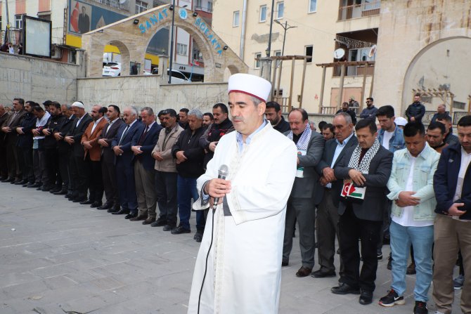 Hakkari'de Gazze'de hayatını kaybedenler için gıyabi cenaze namazı kılındı