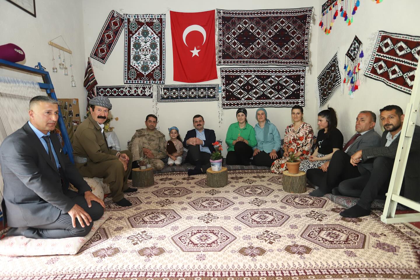 Çukurca Kaymakamı Kumcu ziyaretlerini sürdürüyor