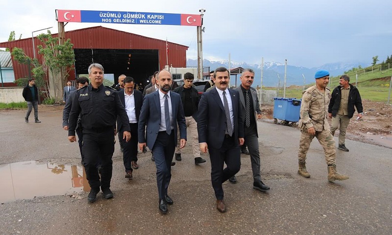 Çukurca Kaymakamı Kumcu'dan Üzümlü sınır kapısına ziyaret!