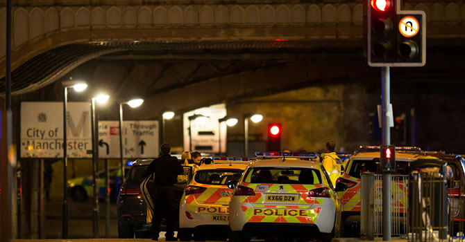 İngiltere'de bombalı saldırı: 19 ölü