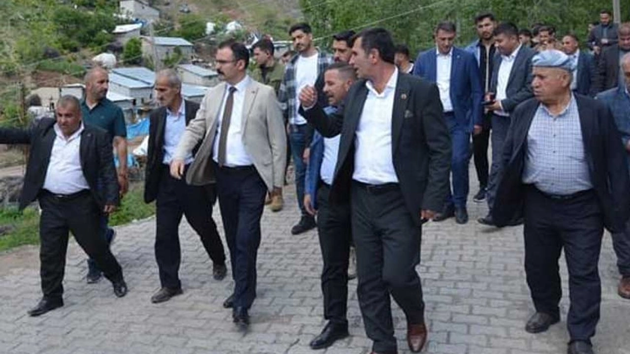 Şemdinli Kaymakamı Ali Ekber Ateş'in ziyaretleri sürüyor