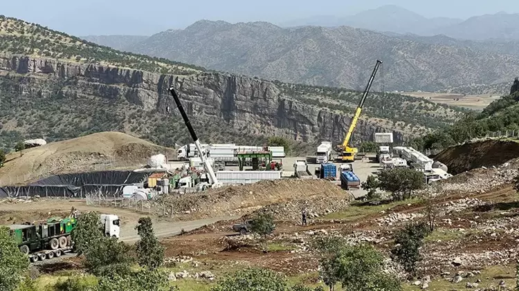 Derecik'te 2 petrol arama sahası kuruldu