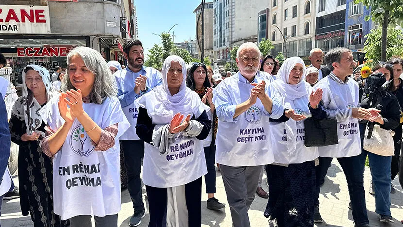 Yüksekova’da ‘Kayyuma Geçit Yok’ yürüyüşü