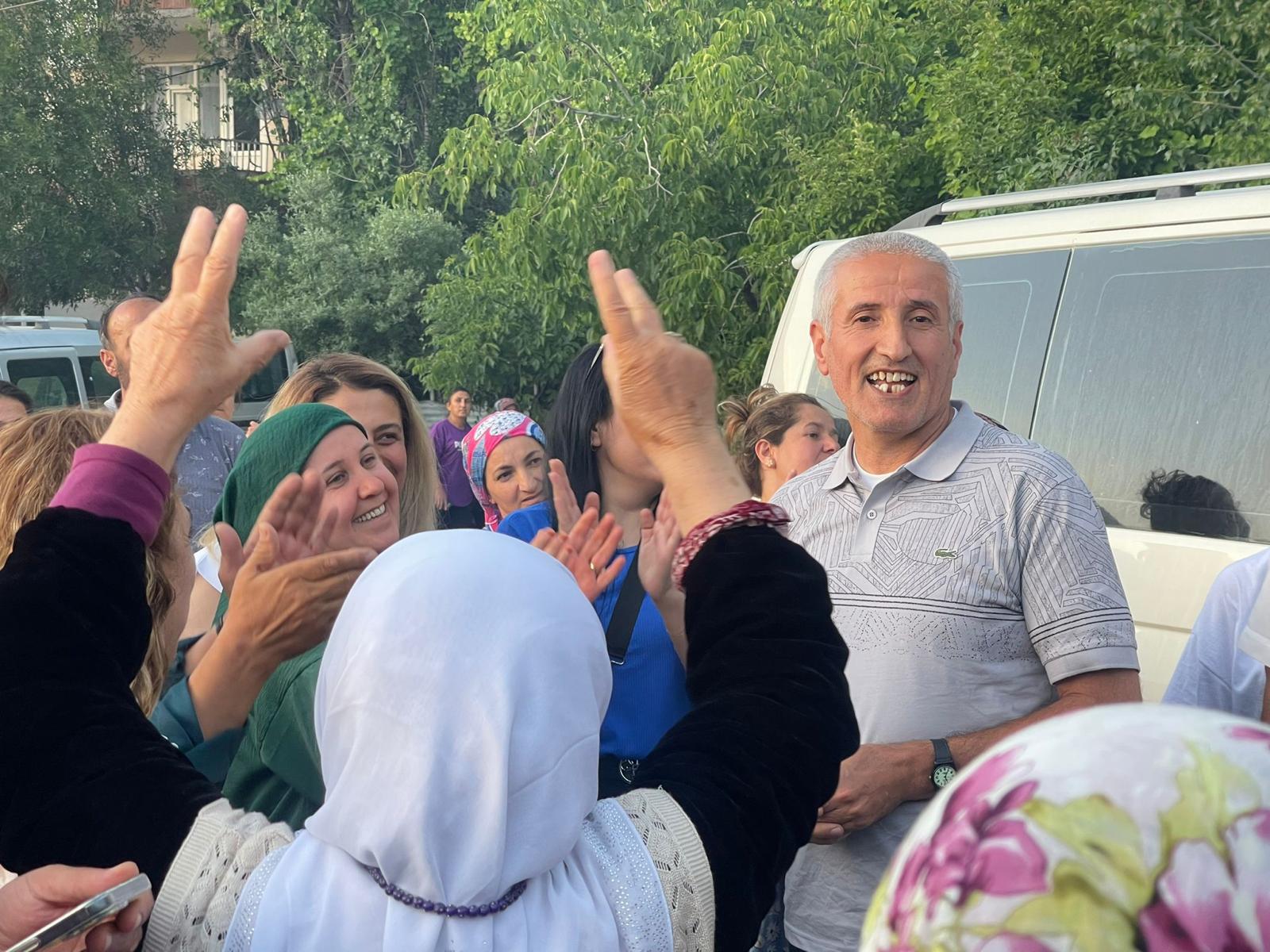 Hakkârili Çelik, 30 yıl sonra Cezaevinden böyle tahliye oldu