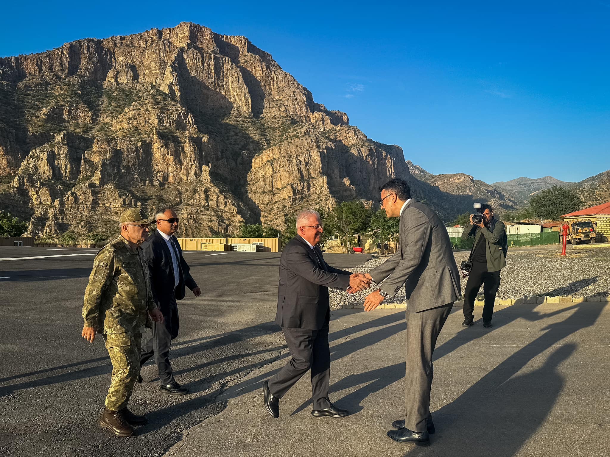 Millî Savunma Bakanı Güler Hakkâri’de!