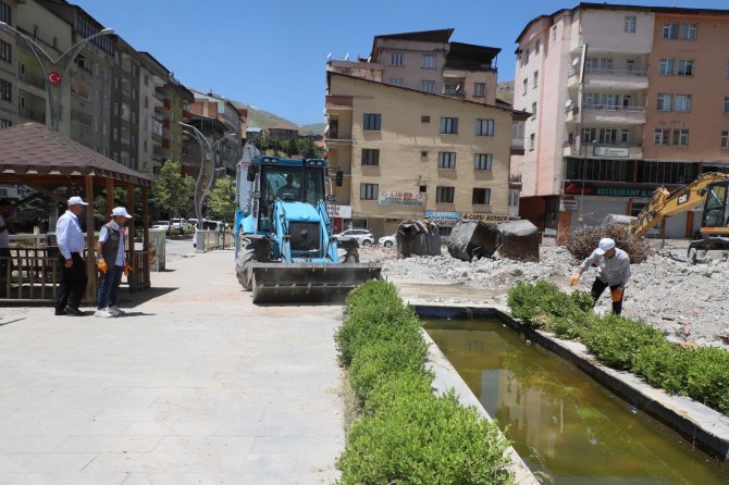 Belediye ekipleri Bayram mesaisinde