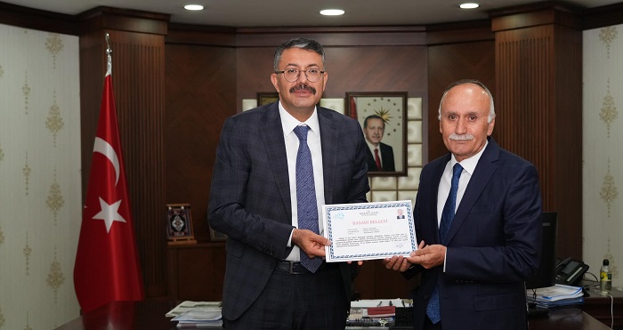 Müdür İlhami Gültekin’den Vali Çelik’e Veda Ziyareti