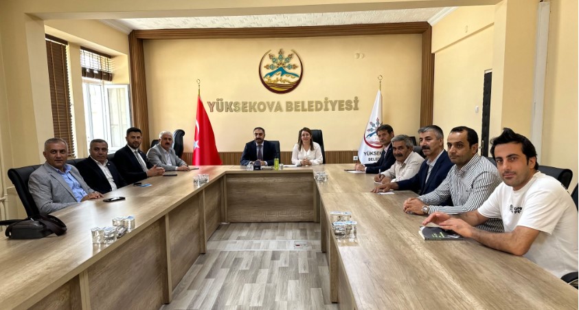 Belediye Eş Başkanları, STK Temsilcileri ile Yüksekova'nın sorunlarını görüştü