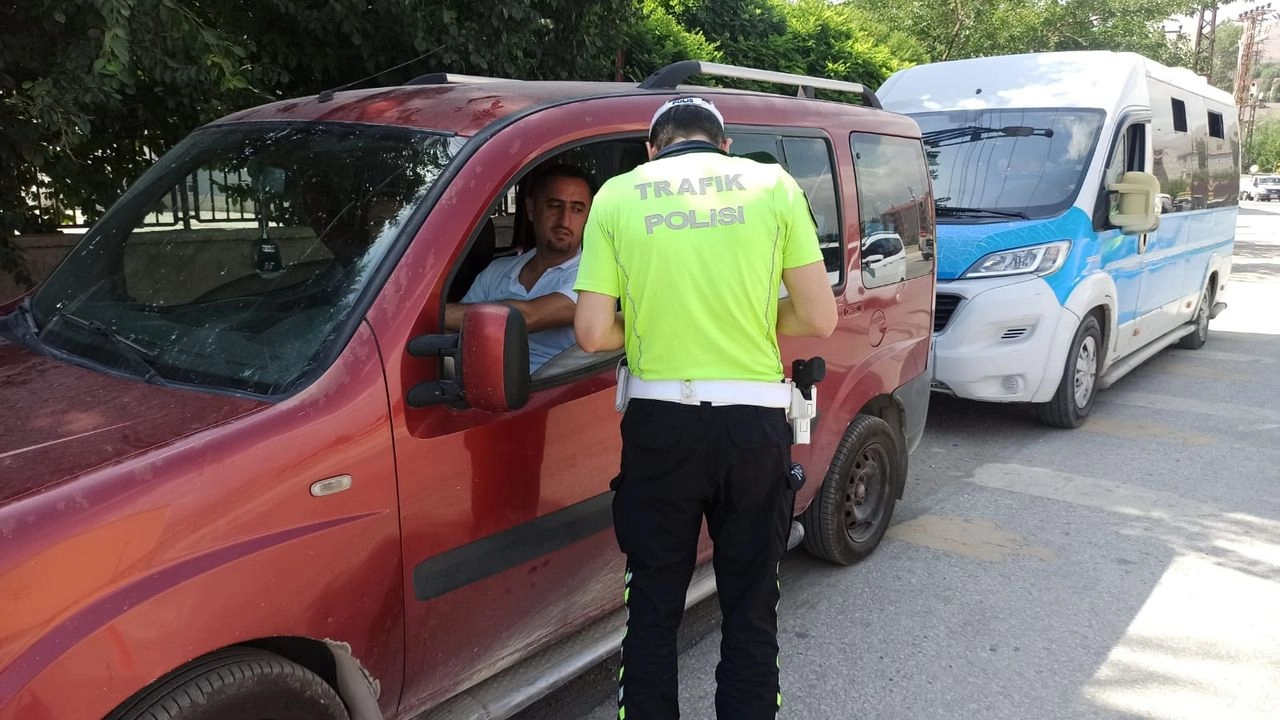 Yüksekova'da sürücülere sıkı denetim