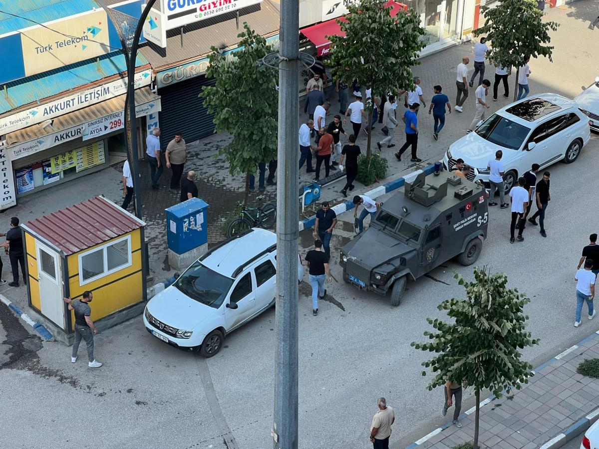 Yüksekova'da Ev Kiralama Kavgası: 5 Kişi Yaralandı