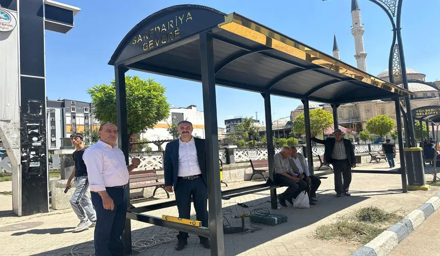 Yüksekova'da Yolcular için 40 adet bekleme kabini yapılıyor