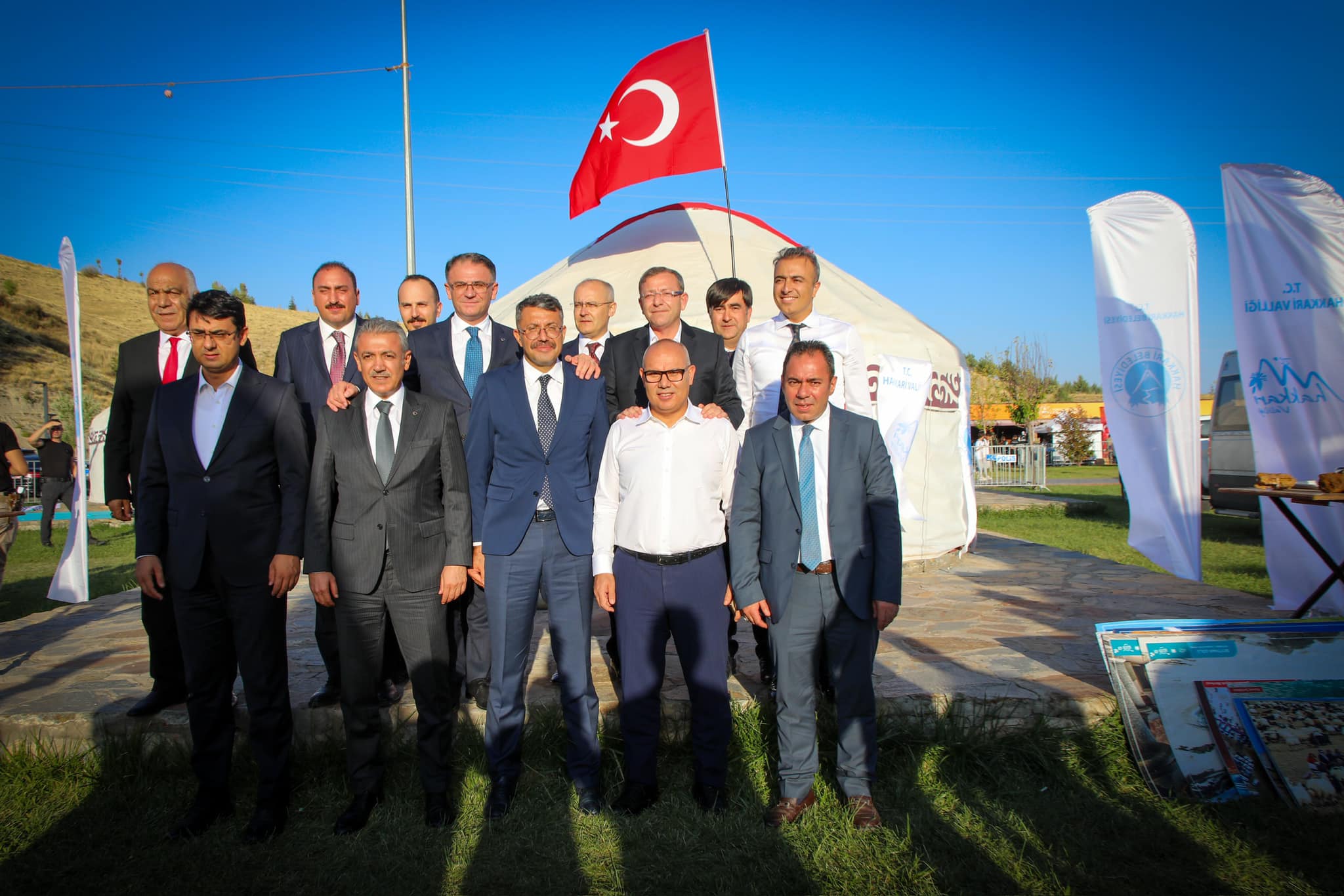 Vali Çelik, Ahlat Otağı’nda Hakkari’yi temsil etti