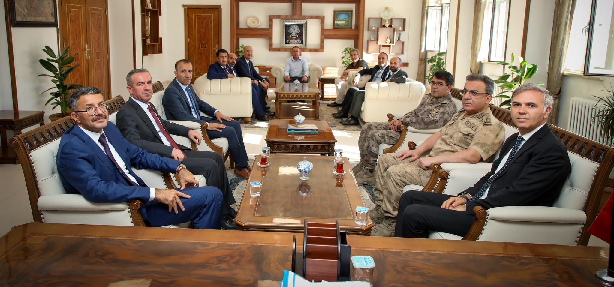 Vali Ali Çelik’ten Yüksekova Kaymakamına Hayırlı Olsun Ziyareti