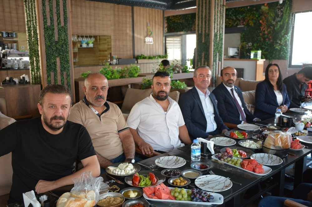 Başkan Kaya Gazetecilere Değerlendirmelerde bulundu