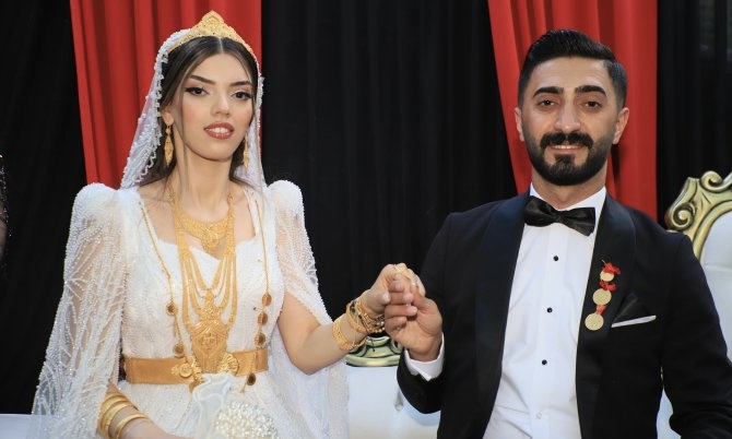 Hakkari’de Görkemli Aşiret düğünü!