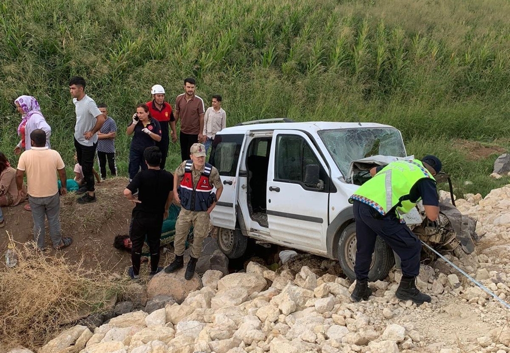 Feci Kaza: 1 ölü, 8 yaralı