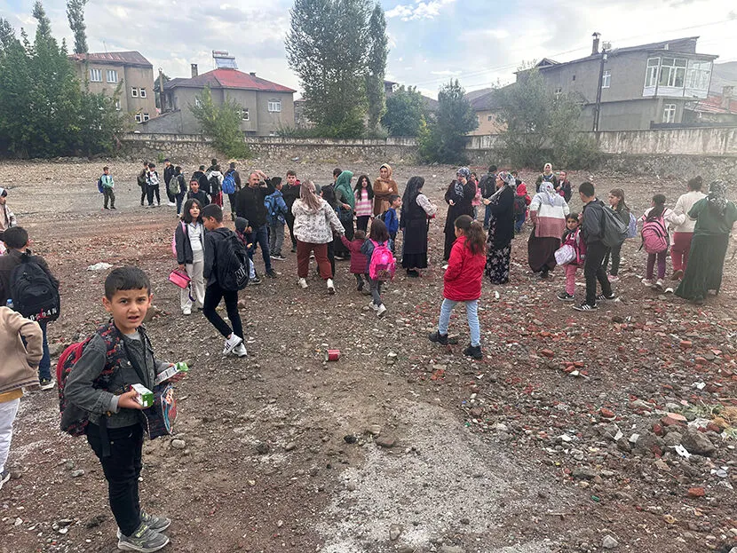 Veliler'den Milli Eğitime sitem!