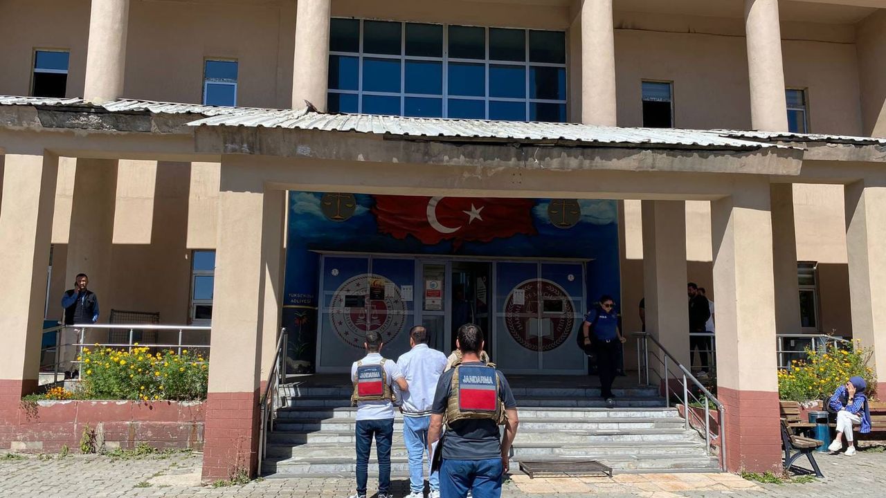 Hakkari’de 2 kişi tutuklandı