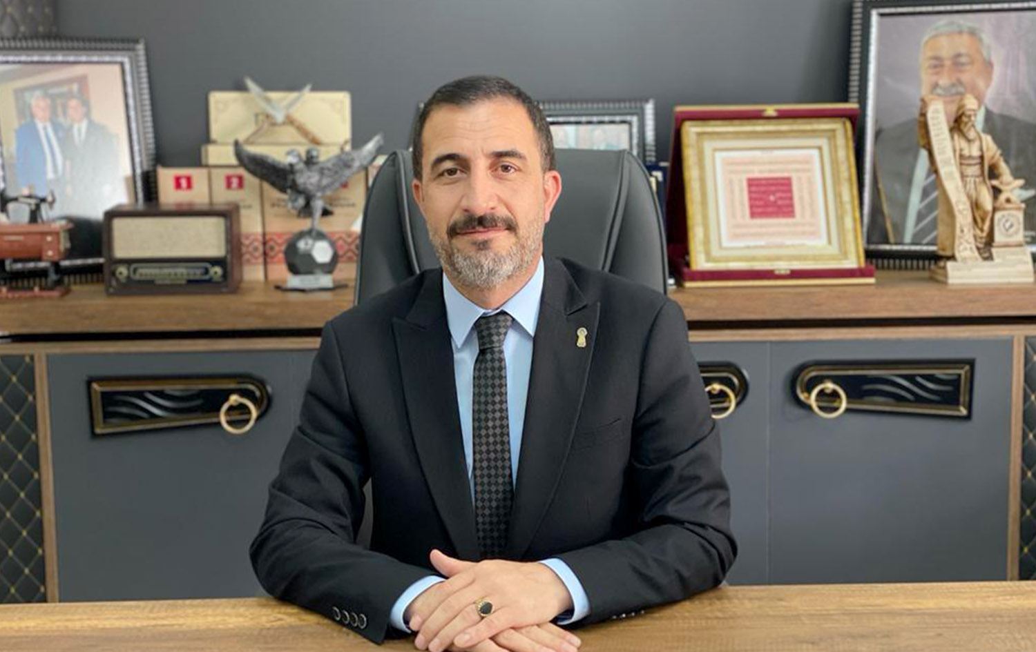 Başkan Tekin'den kaldırım çağrısı